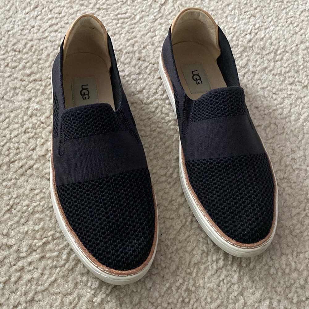 Women’s Ugg slide on